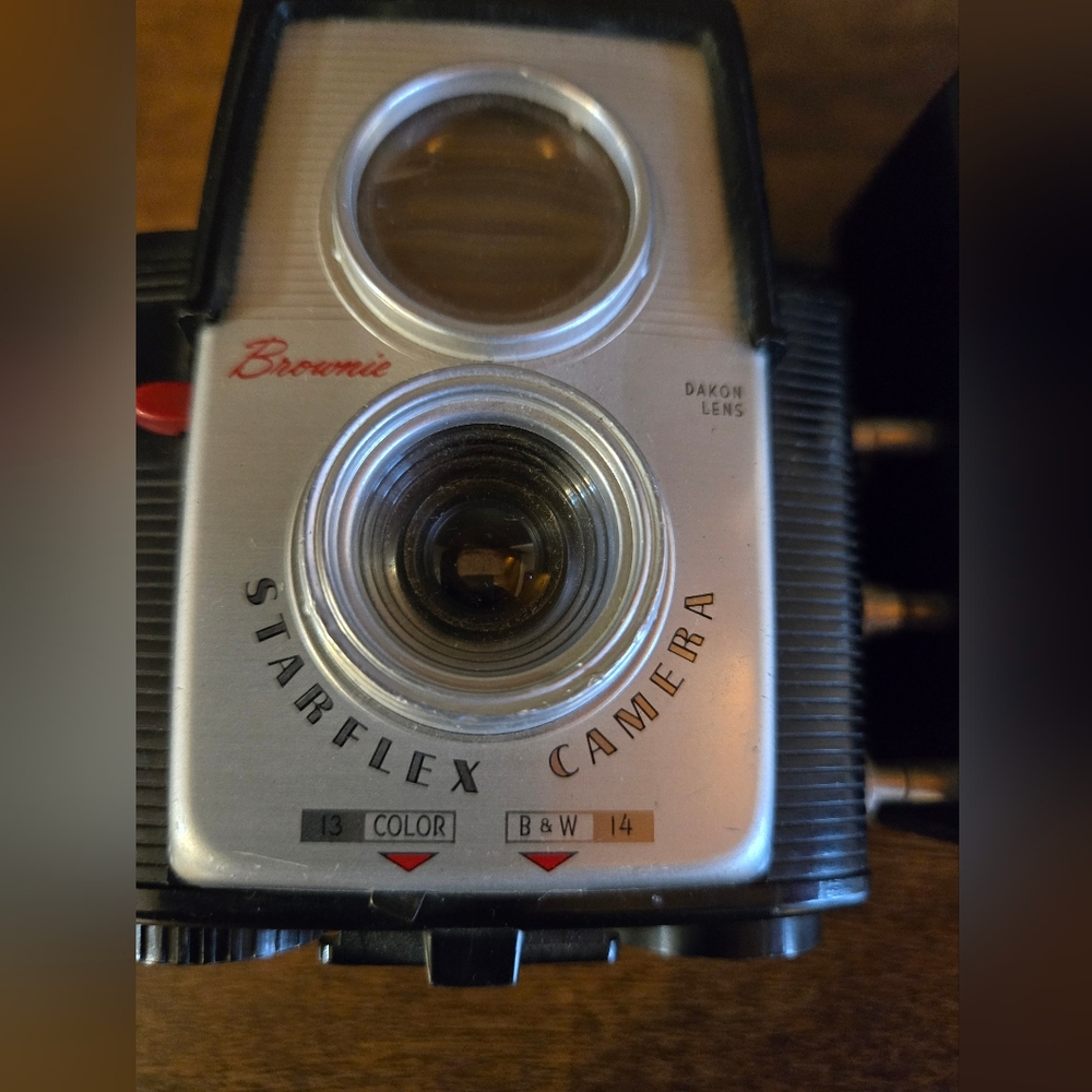Brownie Starflex Camera with Kodalite Midget Flasholder
